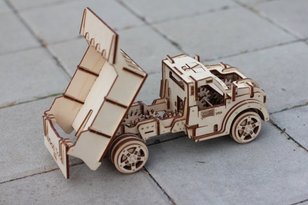 Деревянный 3D-конструктор Wood Trick - Грузовик-самосвал